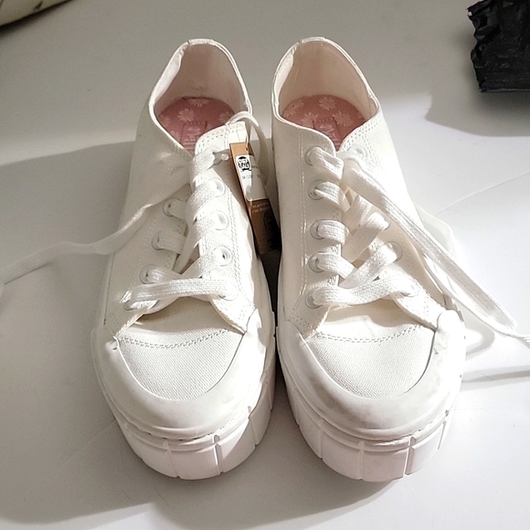 Women's Mad Love Fran Apparel Sneakers - Picture 8 of 8